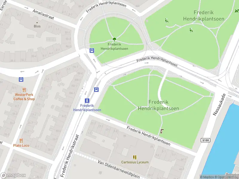 Ambulance met gepaste spoed naar de Frederik Hendrikplantsoen in Amsterdam