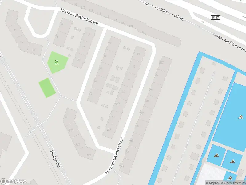 Ambulance met grote spoed naar de Herman Bavinckstraat in Rotterdam