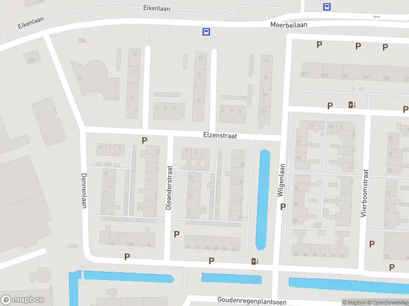 Ambulance met gepaste spoed naar de Elzenstraat in Alphen aan den Rijn