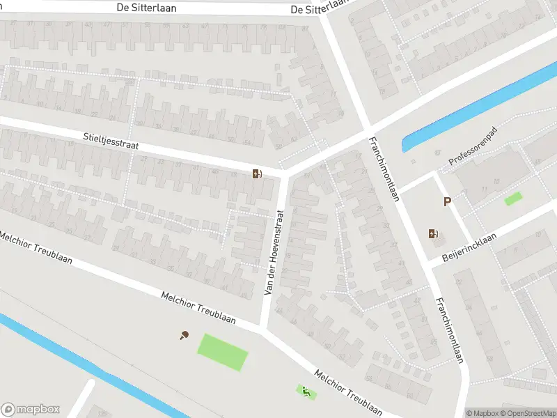 Ambulance met gepaste spoed naar de Van der Hoevenstraat in Leiden