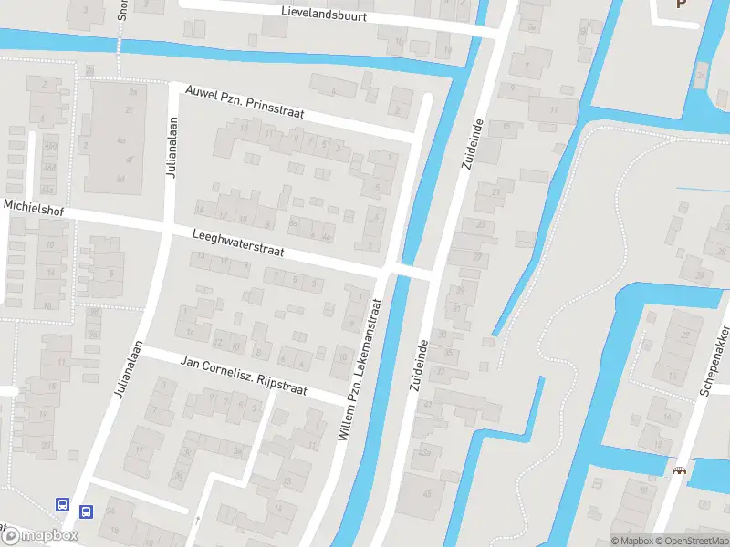 Ambulance met gepaste spoed naar de Leeghwaterstraat in De Rijp