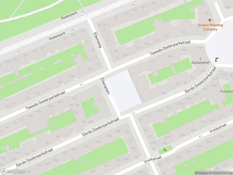 Ambulance met grote spoed naar de Eikenplein in Amsterdam