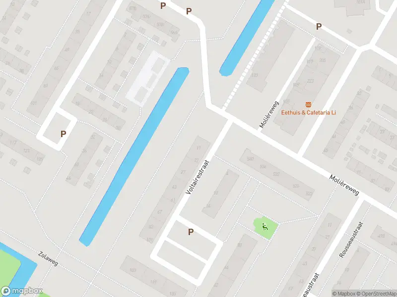 Ambulance met grote spoed naar de Voltairestraat in Rotterdam