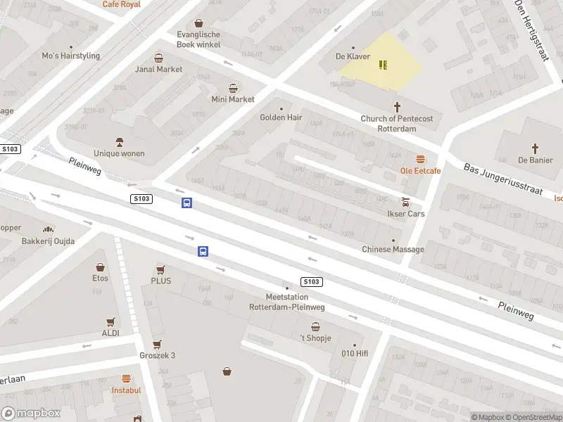 Ambulance met grote spoed naar de Pleinweg in Rotterdam