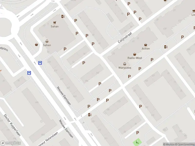 Ambulance met gepaste spoed naar de Monseigneur Nolenslaan in Schiedam