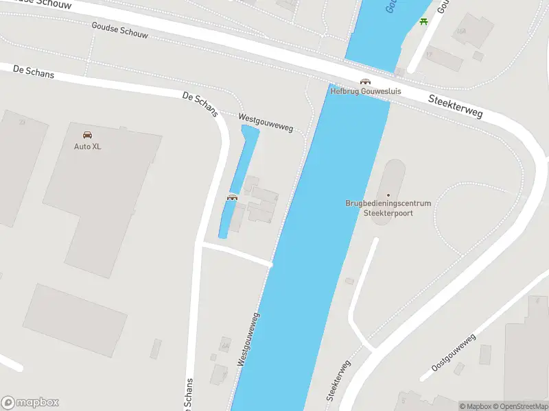 Brandweer naar de Westgouweweg in Alphen aan den Rijn vanwege grote brand