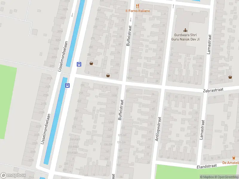 Ambulance met grote spoed naar de Zebrastraat in Rotterdam