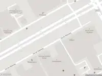 Brandweer met gepaste spoed naar de Van der Madeweg in Amsterdam-Duivendrecht