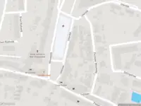 Ambulance met grote spoed naar de Uiterdijk in Pernis Rotterdam