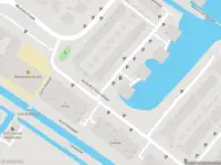 Ambulance met gepaste spoed naar de Thea Beckmanstraat in Voorschoten