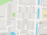 Brandweer met grote spoed naar de Naereboutstraat in Alphen aan den Rijn vanwege een buitenbrand