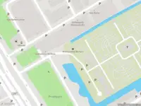 Brandweer met gepaste spoed naar de Saturnusstraat in 's-Gravenhage vanwege een liftopsluiting