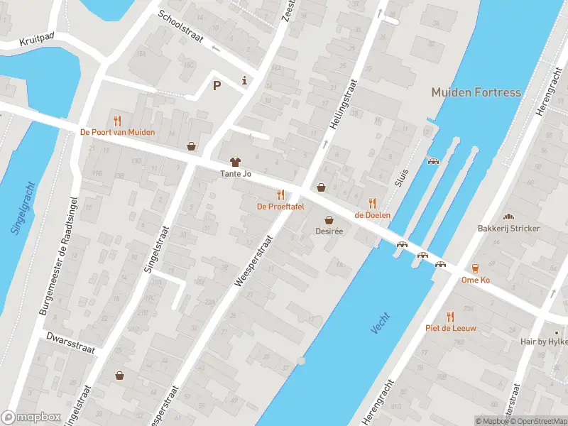 Brandweer met gepaste spoed naar de Herengracht in Muiden