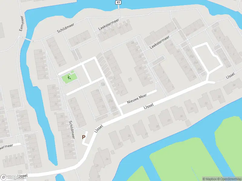 Ambulance met gepaste spoed naar de Nieuwe Meer in Zaandam