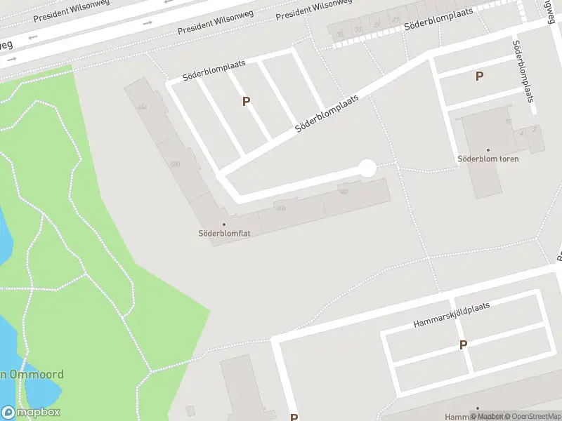 Ambulance met gepaste spoed naar de Söderblomplaats in Rotterdam