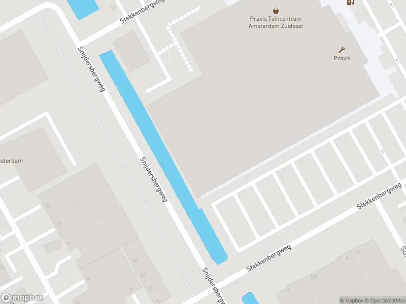 Ambulance met grote spoed naar de Schepenbergweg in Amsterdam