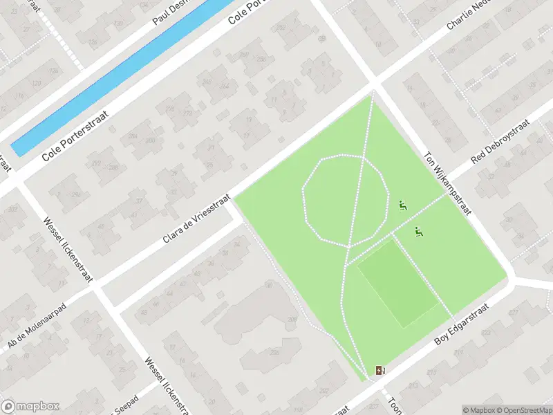 Ambulance met grote spoed naar de Clara de Vriesstraat in Rotterdam