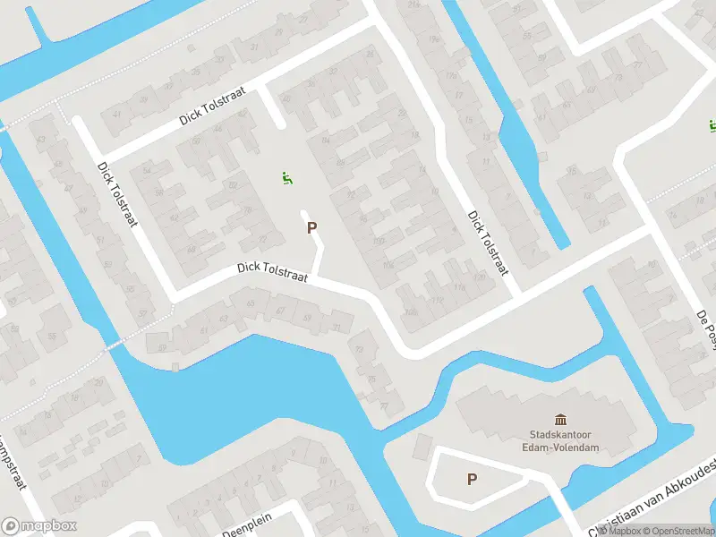 Ambulance met gepaste spoed naar de Jan Platstraat in Volendam