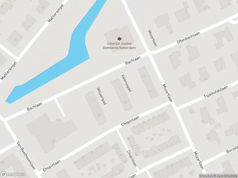 Ambulance met grote spoed naar de Valeriuspad in Rotterdam