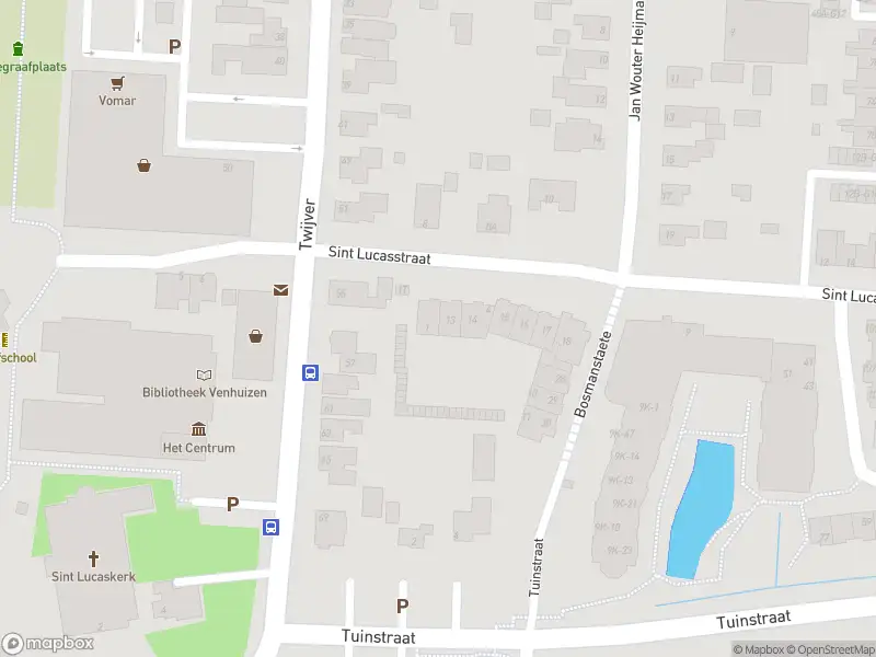 Ambulance met grote spoed naar de Bosmanstaete in Venhuizen