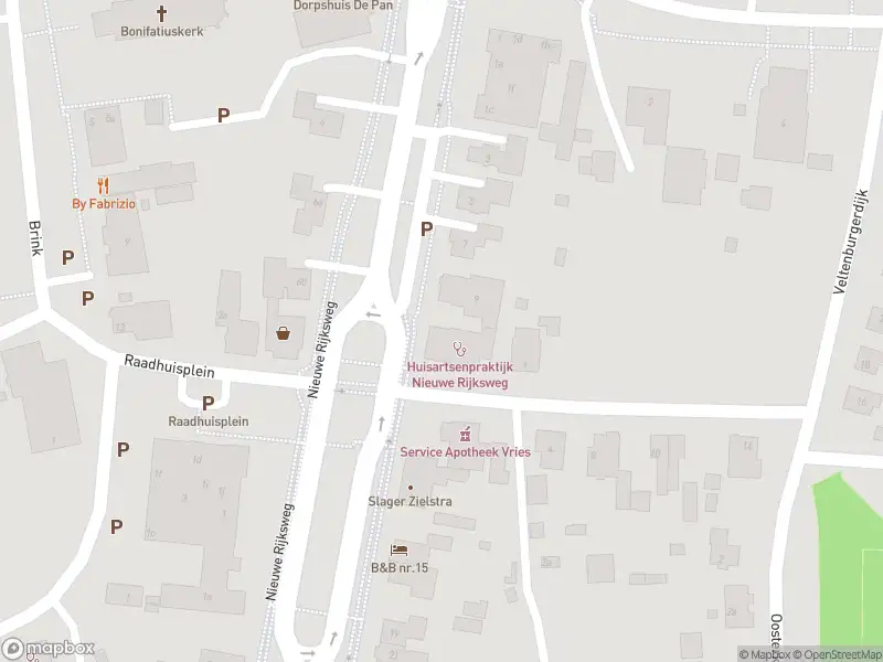 Brandweer met grote spoed naar de Groningerstraat in Vries