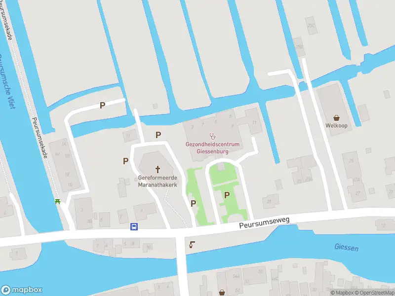 Ambulance met grote spoed naar de Kastanjeplein in Giessenburg