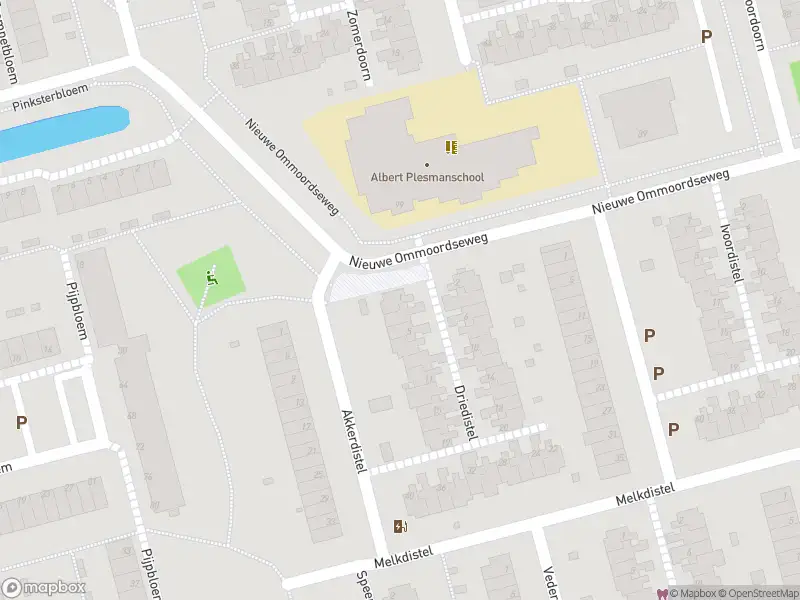 Ambulance met grote spoed naar de Driedistel in Rotterdam