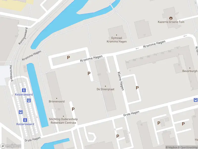 Ambulance met gepaste spoed naar de Kromme Hagen in Rotterdam