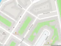 Ambulance met gepaste spoed naar de Speerstraat in Amsterdam