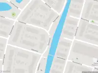 Ambulance met grote spoed naar de Vrijenburglaan in Barendrecht