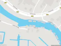 Ambulance met grote spoed naar de Hoekse Aar in Ter Aar