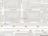 Ambulance met grote spoed naar de Jetty Velustraat in Haarlem