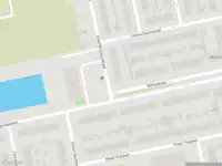 Brandweer met gepaste spoed naar de Erfgooiersstraat in Hilversum vanwege afhijsen patient