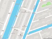 Brandweer met grote spoed naar de Westerkade in Amsterdam