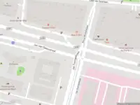 Ambulance met grote spoed naar de Jan van Galenstraat in Amsterdam