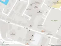 Ambulance met grote spoed naar de Nedersassen in Alblasserdam