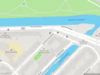 Ambulance met gepaste spoed naar de Haarlemmerweg in Amsterdam