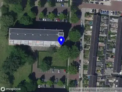 Ambulance met gepaste spoed naar de Halleyweg in Dordrecht