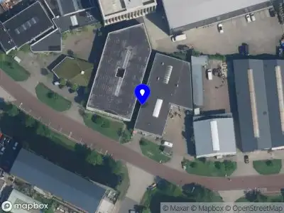 Ambulance met grote spoed naar de Danzigerbocht in Amsterdam