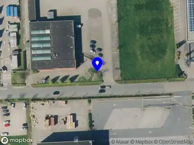 Brandweer met grote spoed naar de De Riemsdijk in Tiel vanwege grote brand