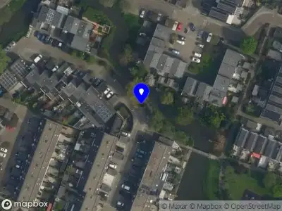 Ambulance met grote spoed naar de Johannes Vermeerstraat in Monster