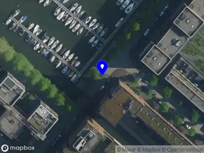 Brandweer met gepaste spoed naar de Krijn Taconiskade in Amsterdam