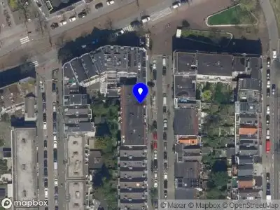 Ambulance met grote spoed naar de Joost van Geelstraat in Rotterdam