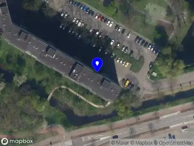 Ambulance met gepaste spoed naar de Reviusrondeel in Capelle aan den IJssel