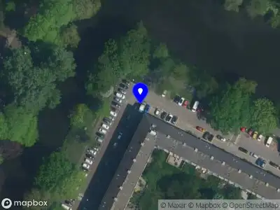 Ambulance met grote spoed naar de Ilperveldstraat in Amsterdam