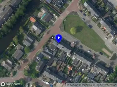 Ambulance met gepaste spoed naar de Tulpstraat in Ursem