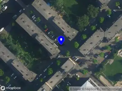 Ambulance met grote spoed naar de Jacob Burggraafstraat in Amsterdam