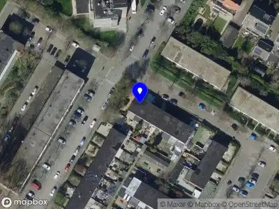 Ambulance met grote spoed naar de De Lamartinestraat in Rotterdam