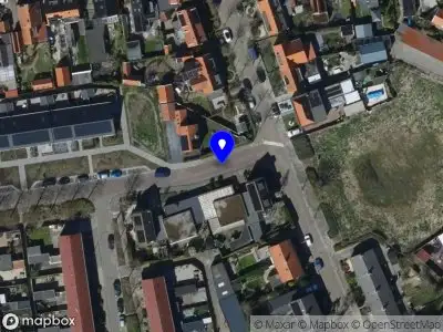 Brandweer met grote spoed naar de Margrietlaan in Dirksland vanwege waarnemen gaslucht