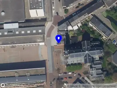Ambulance met grote spoed naar de Singel in Schiedam